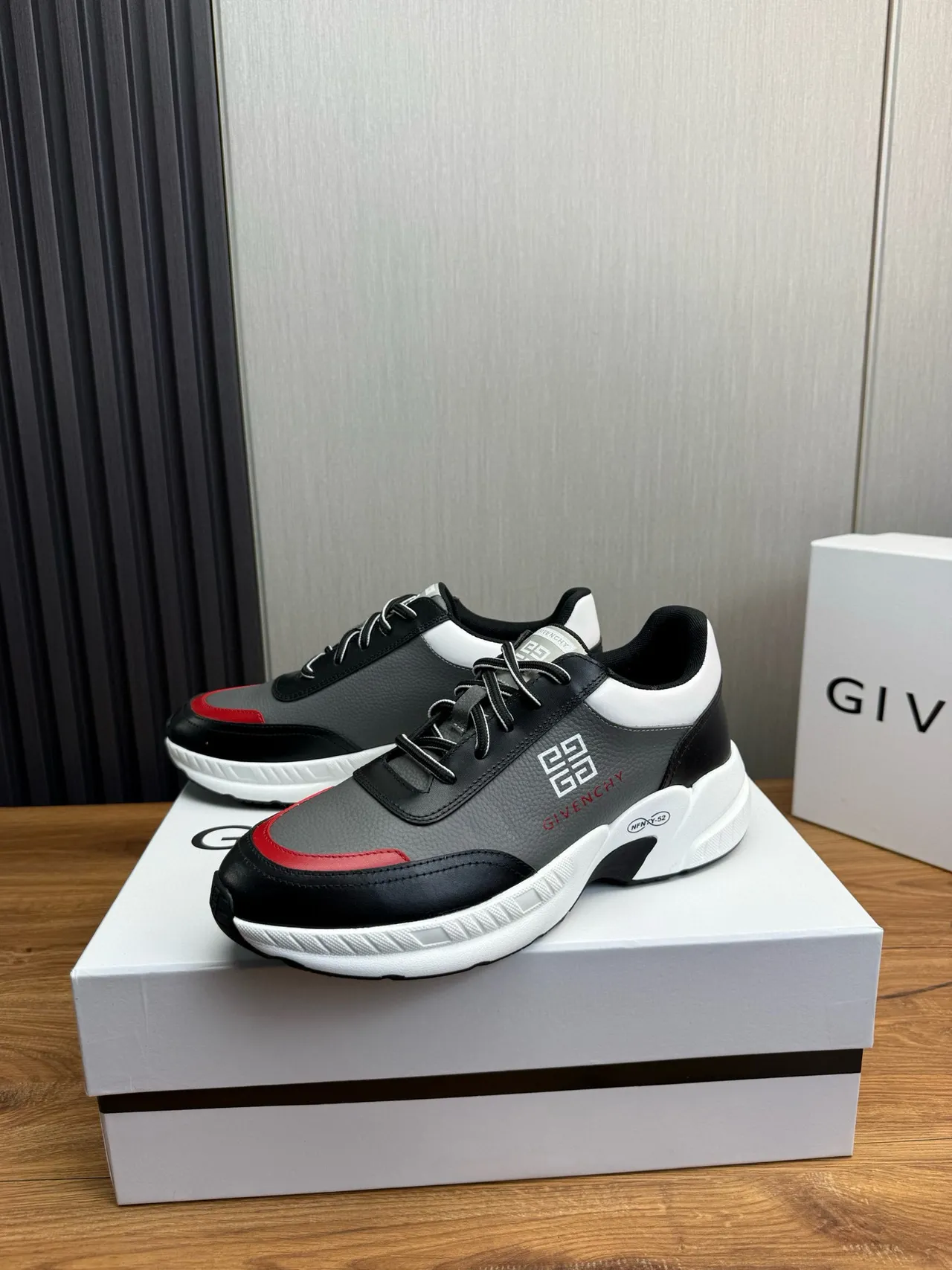 Givenchy City Sport কালো ধূসর লাল মোটা স্নিকার্স 5