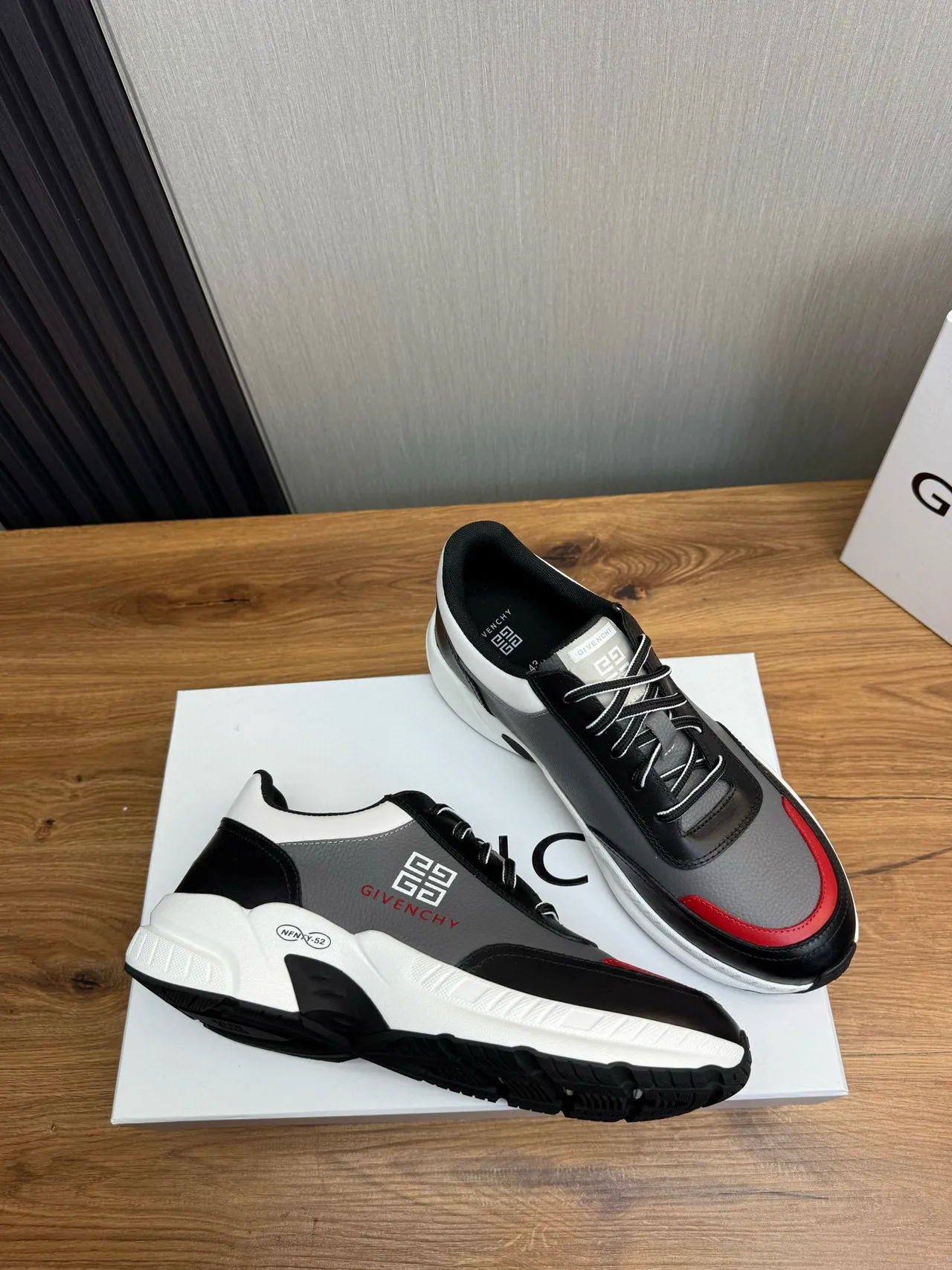 Givenchy City Sport কালো ধূসর লাল মোটা স্নিকার্স 8