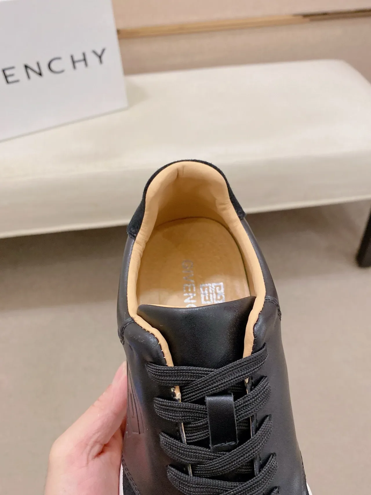 Givenchy City Sport حذاء رياضي جلد أسود وسويدي للأسلوب الحياة 6