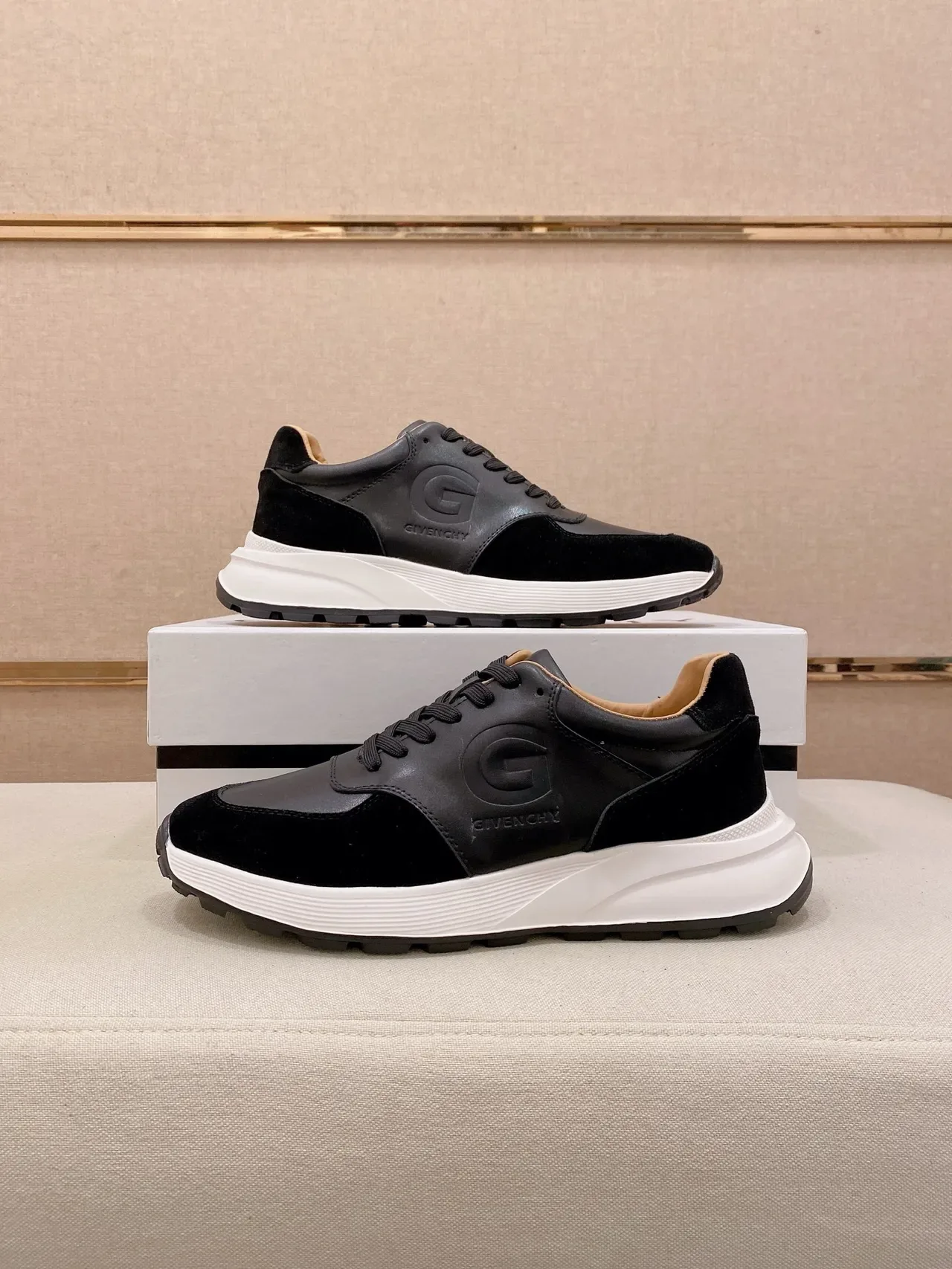 Givenchy City Sport حذاء رياضي جلد أسود وسويدي للأسلوب الحياة 7