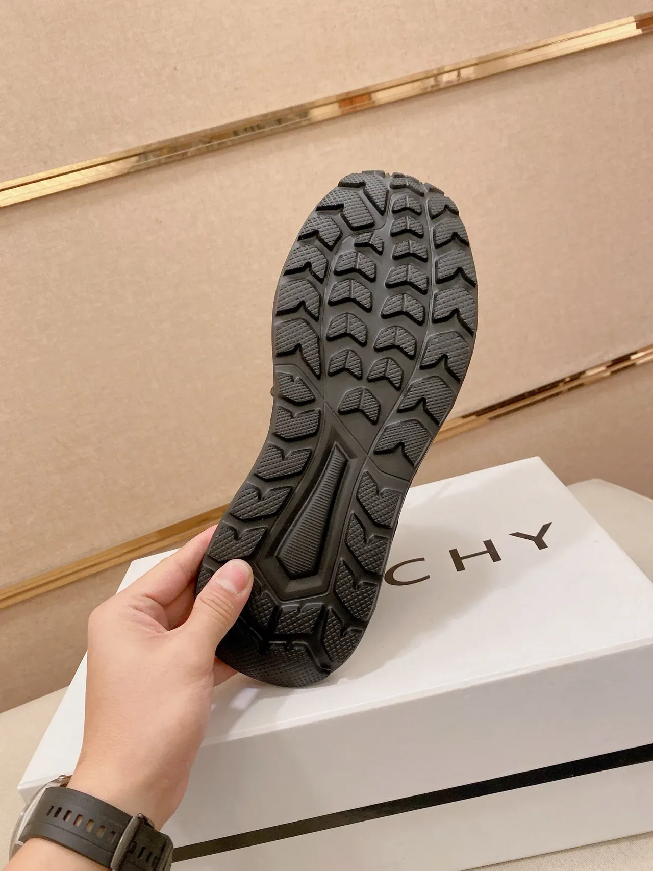 Givenchy Spectre Noir et Blanc Lifestyle Sneakers 2