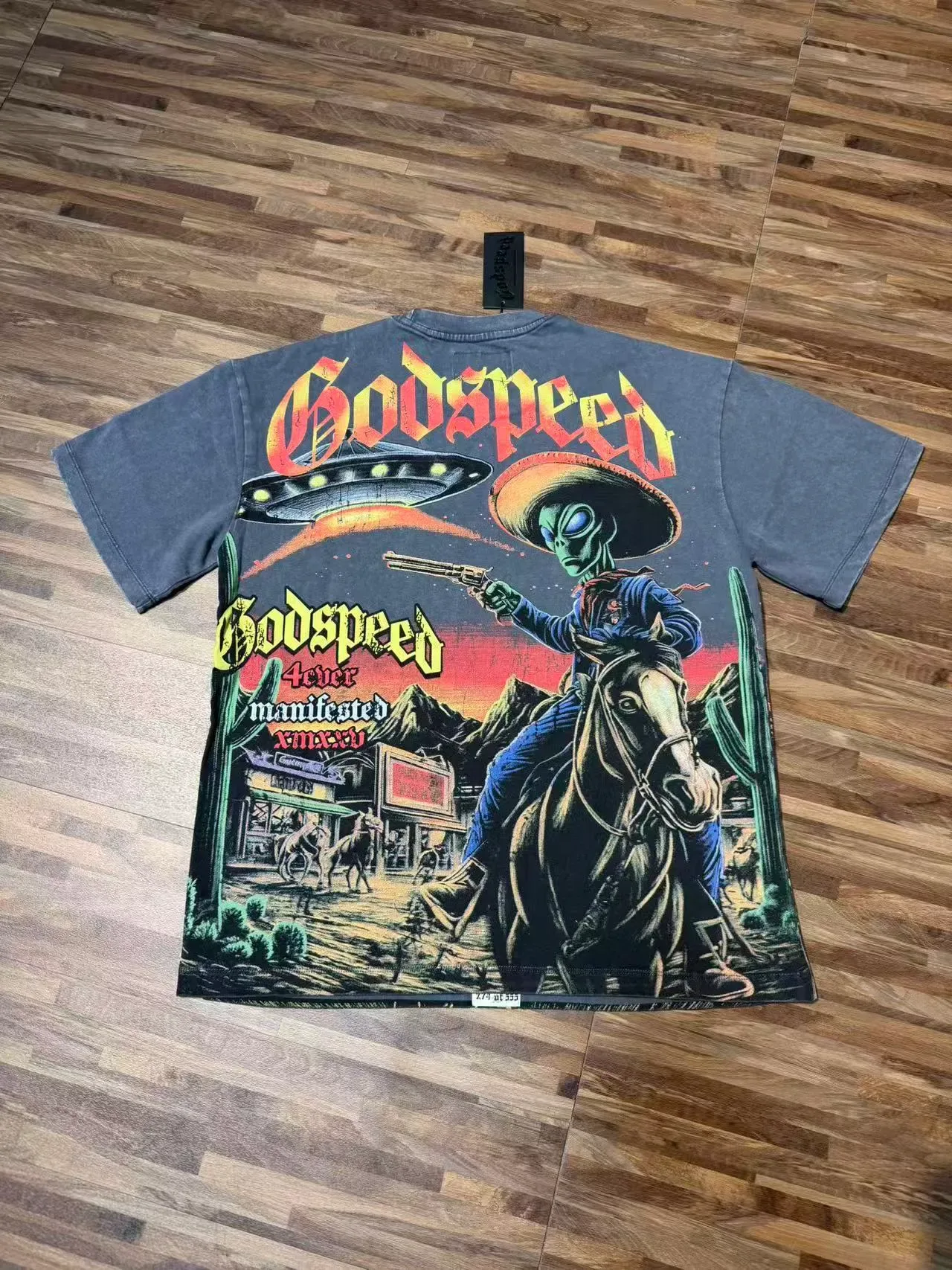 Camiseta oversized Godspeed con estampado gráfico western de vaquero alienígena 3