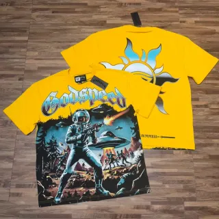 T-shirt jaune Godspeed à motif bataille astronaute OVNI