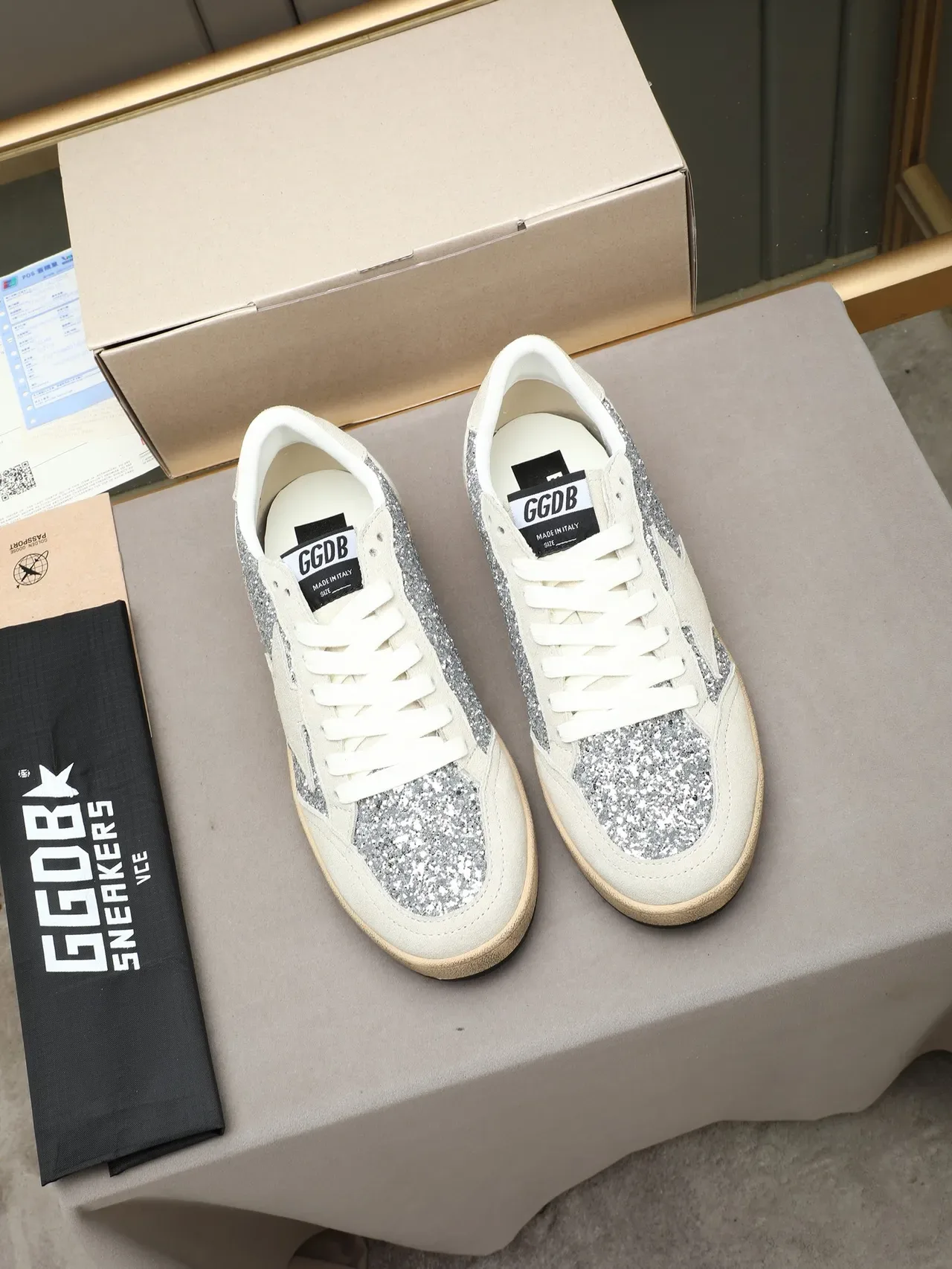 Golden Goose Super-Star Glitter Star Sneakers Lifestyle en Daim 2