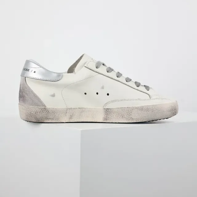 Golden Goose Superstar সাদা ও রূপালী distressed লाइফস্টাইল स्निकार 7