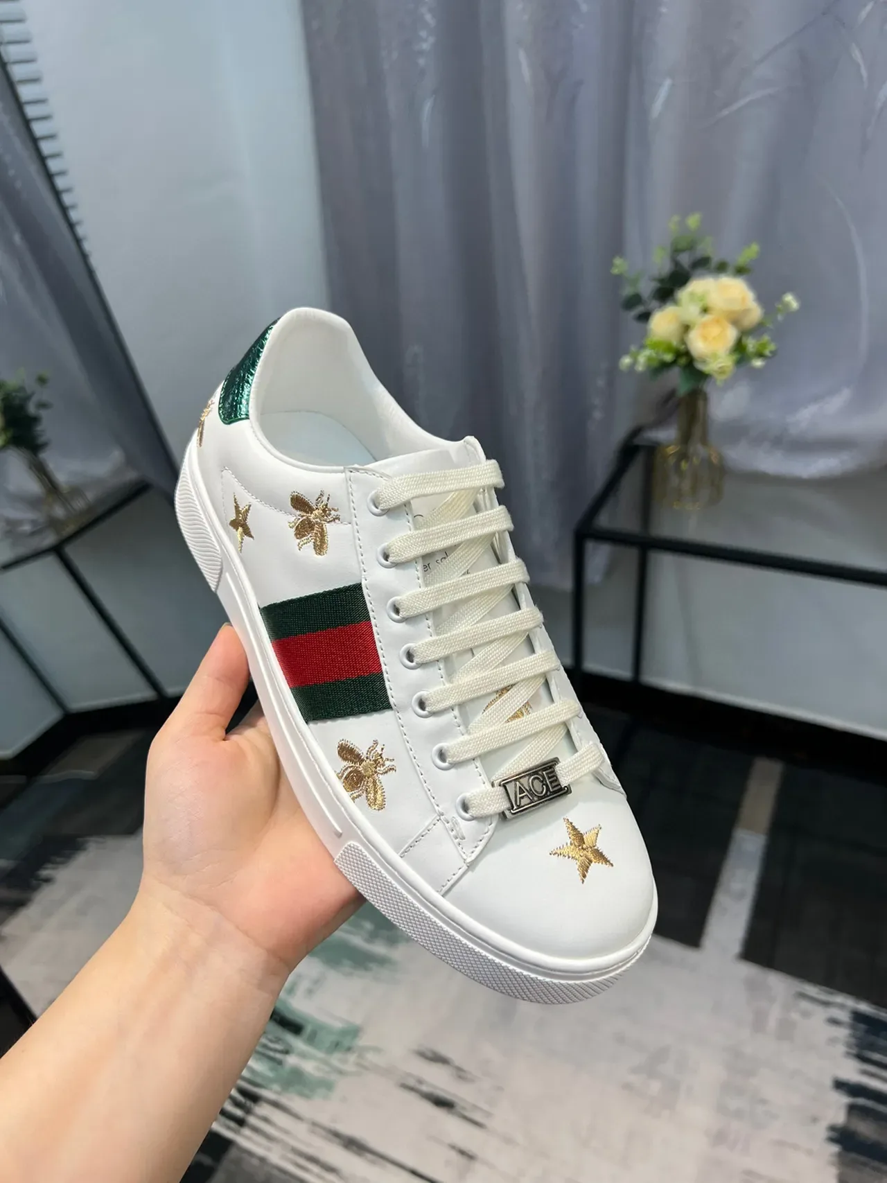 Gucci Ace Abelha Bordada e Estrela Branca Lifestyle Sneakers 6