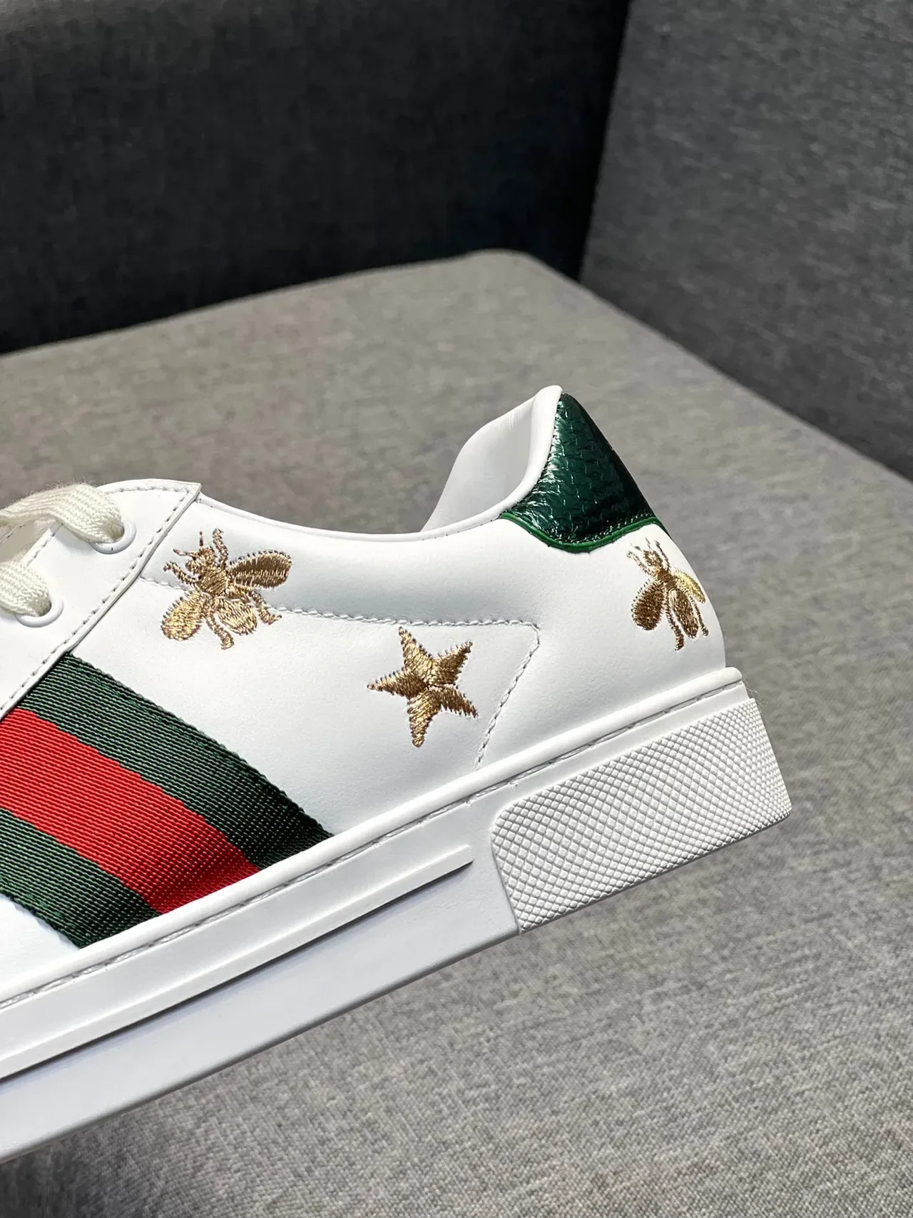 Gucci Ace Abelha Bordada e Estrela Branca Lifestyle Sneakers 8