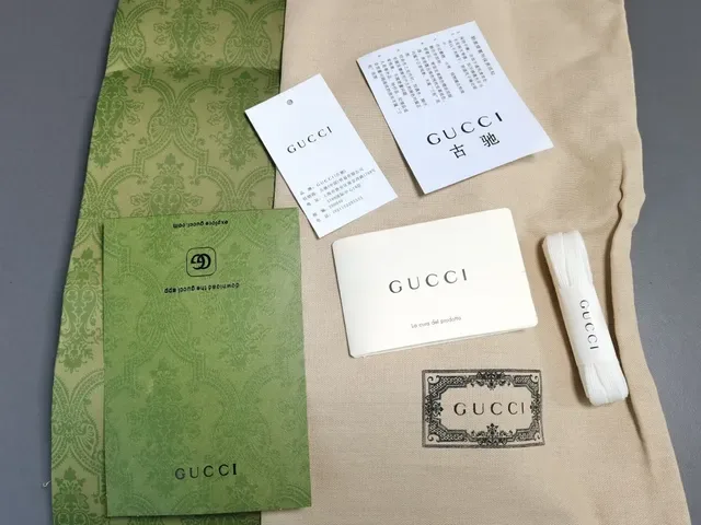 Gucci Ace Blanc Vert Rouge Web Stripe Bee Embroidery sneakers lifestyle 7
