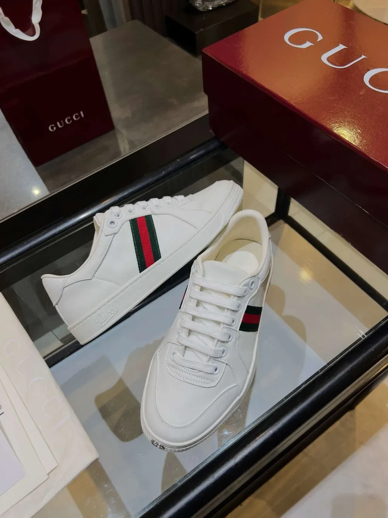 Gucci Ace White Green Red Web Stripe Lifestyle Sneakers 4