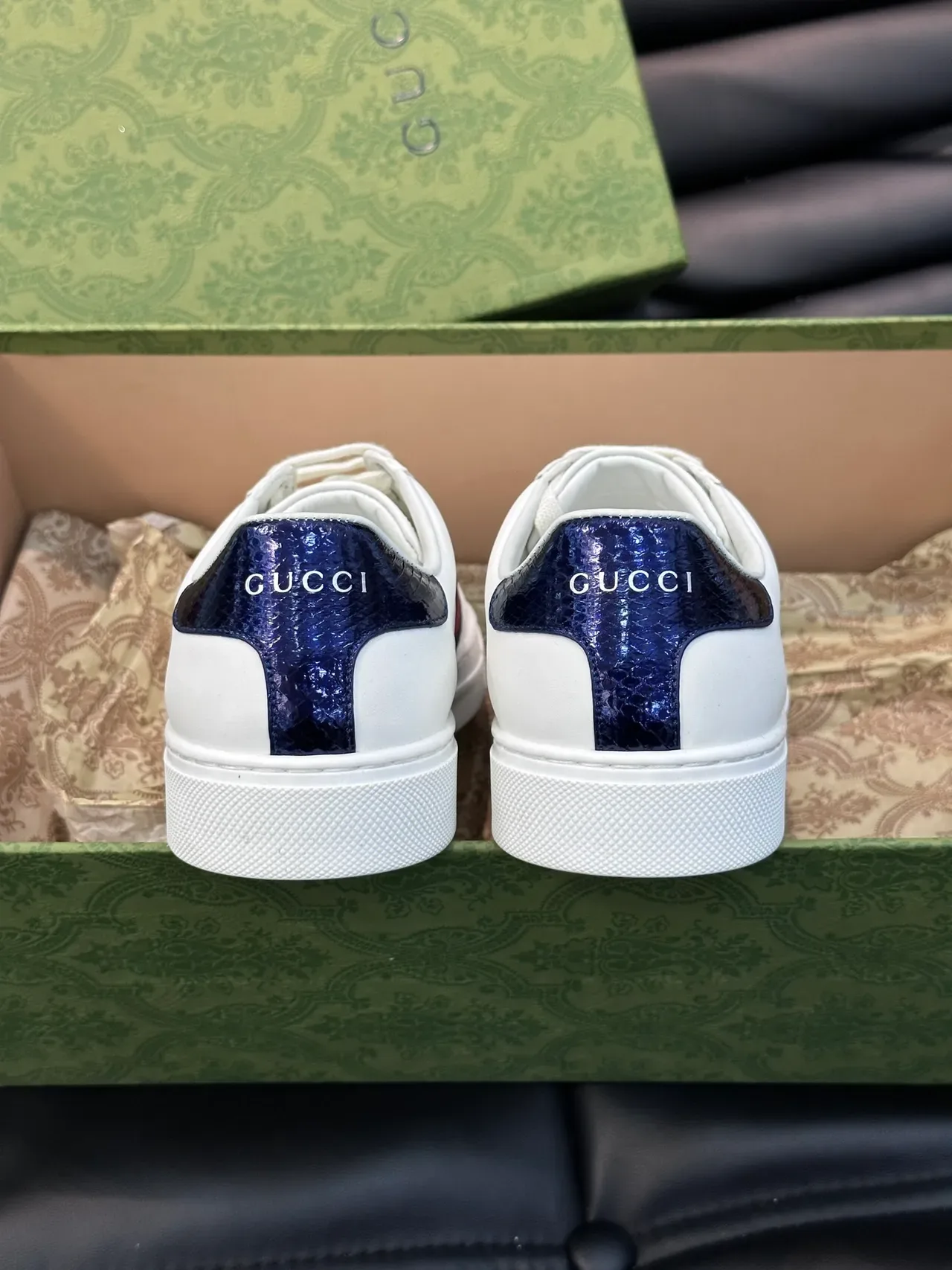 古驰 Ace 白色海军蓝红色 Web Stripe 生活球鞋 4