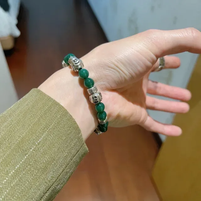 سوار Gucci خرز عقيق أخضر ونحاسي فضي تعويذة مزدوجة G 8
