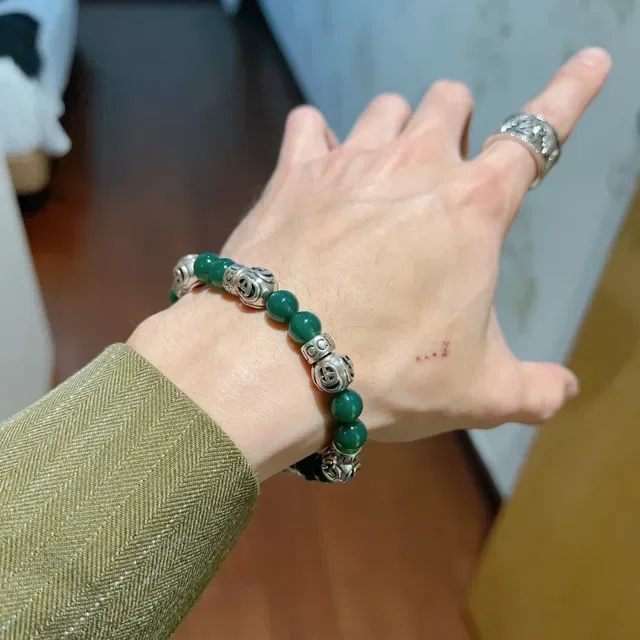 سوار Gucci خرز عقيق أخضر ونحاسي فضي تعويذة مزدوجة G 9