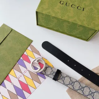 Gucci बेज काला interlocking G बकल GG मोनोग्राम कैनवास लेदर बेल्ट