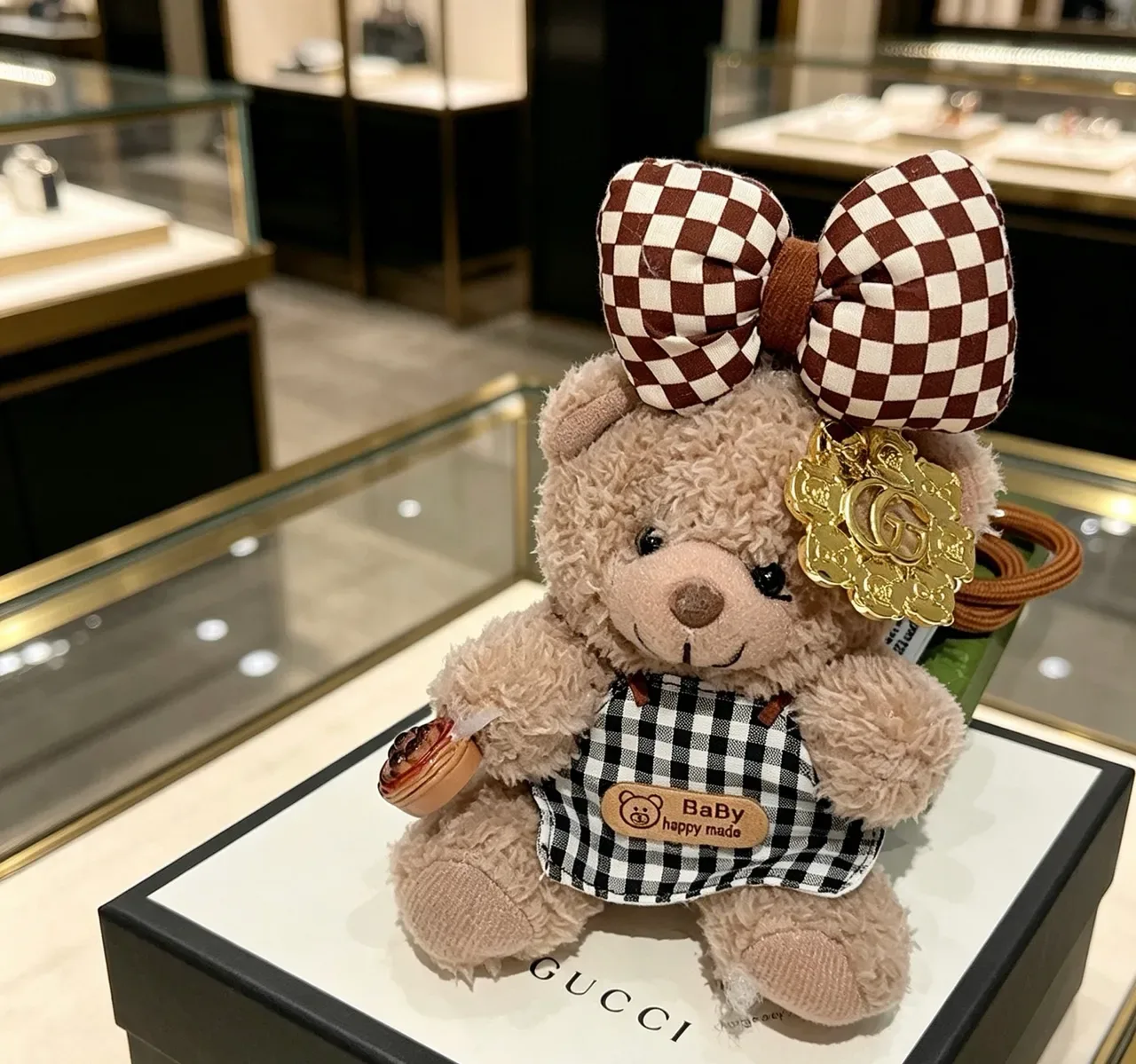 Gucci 米棕色毛绒泰迪熊格子蝴蝶结手提包 4