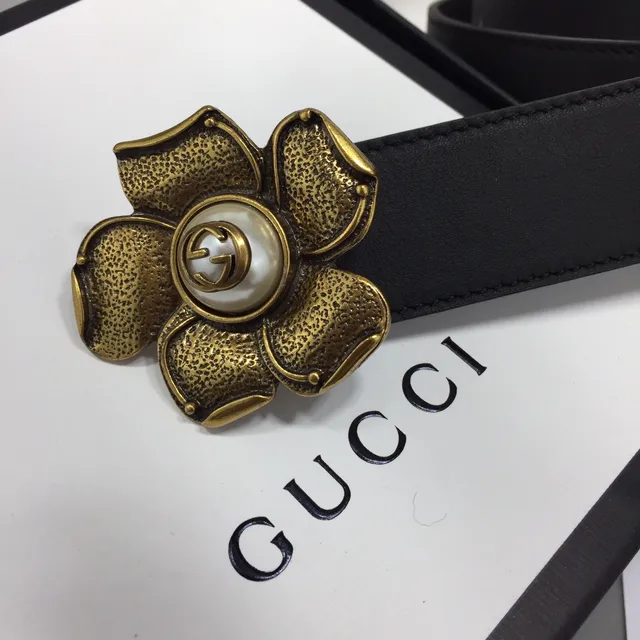 Gucci Ceinture en Cuir avec Boucle Florale Noir Or et Hardware 3