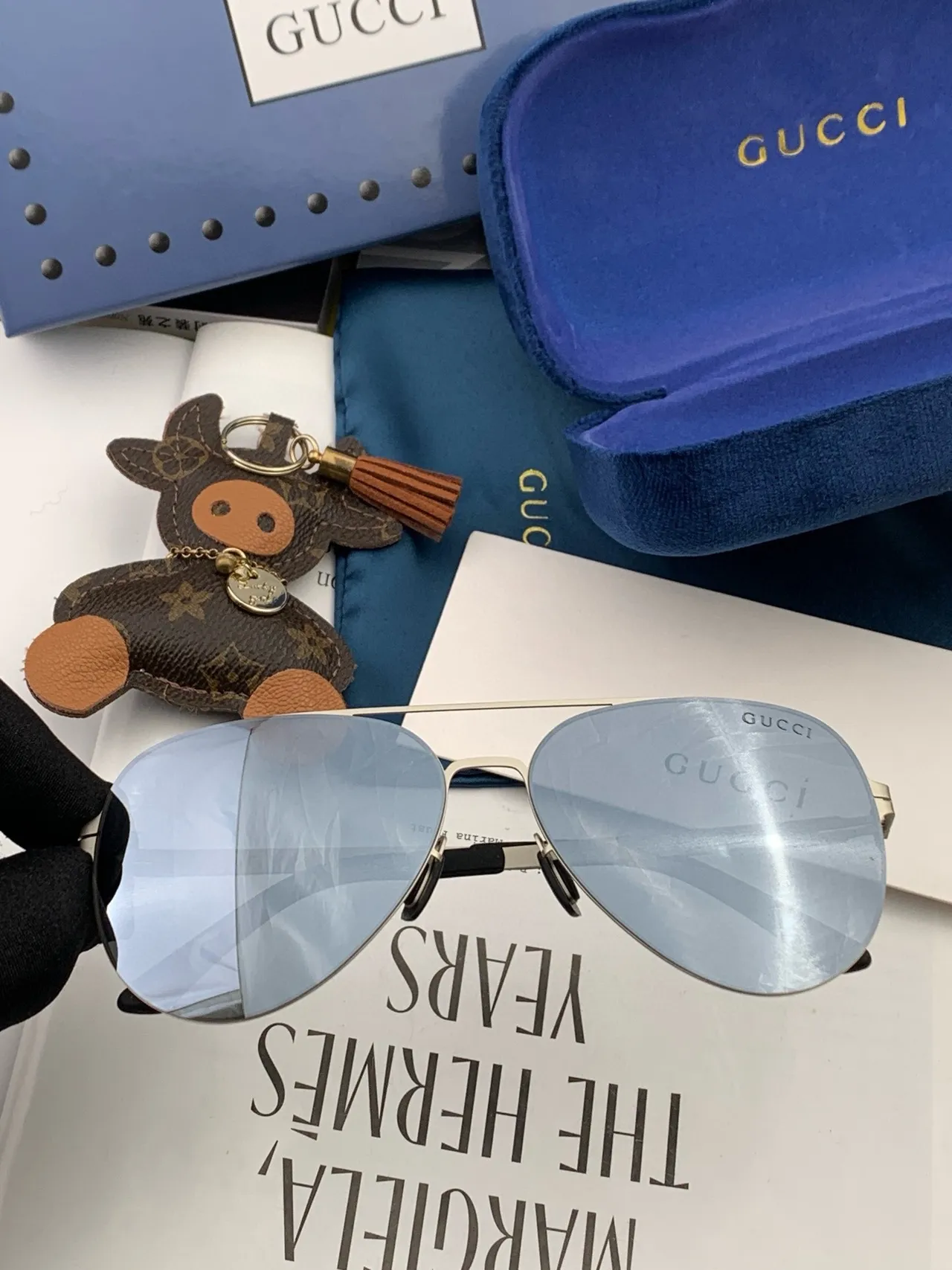 Gucci نظارات شمسية إطار معدني أسود رمادي رفيع شكل طيار ملهم 5