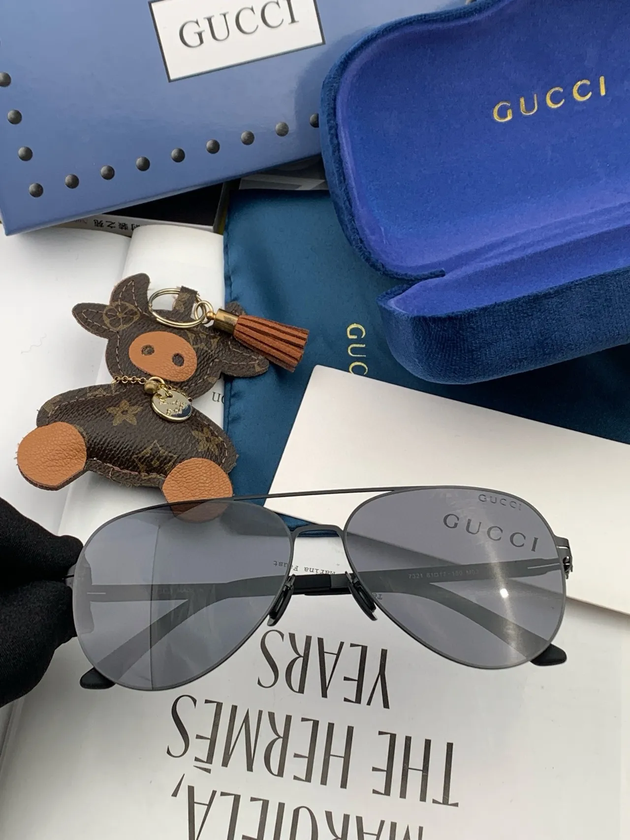 Gucci نظارات شمسية إطار معدني أسود رمادي رفيع شكل طيار ملهم 6