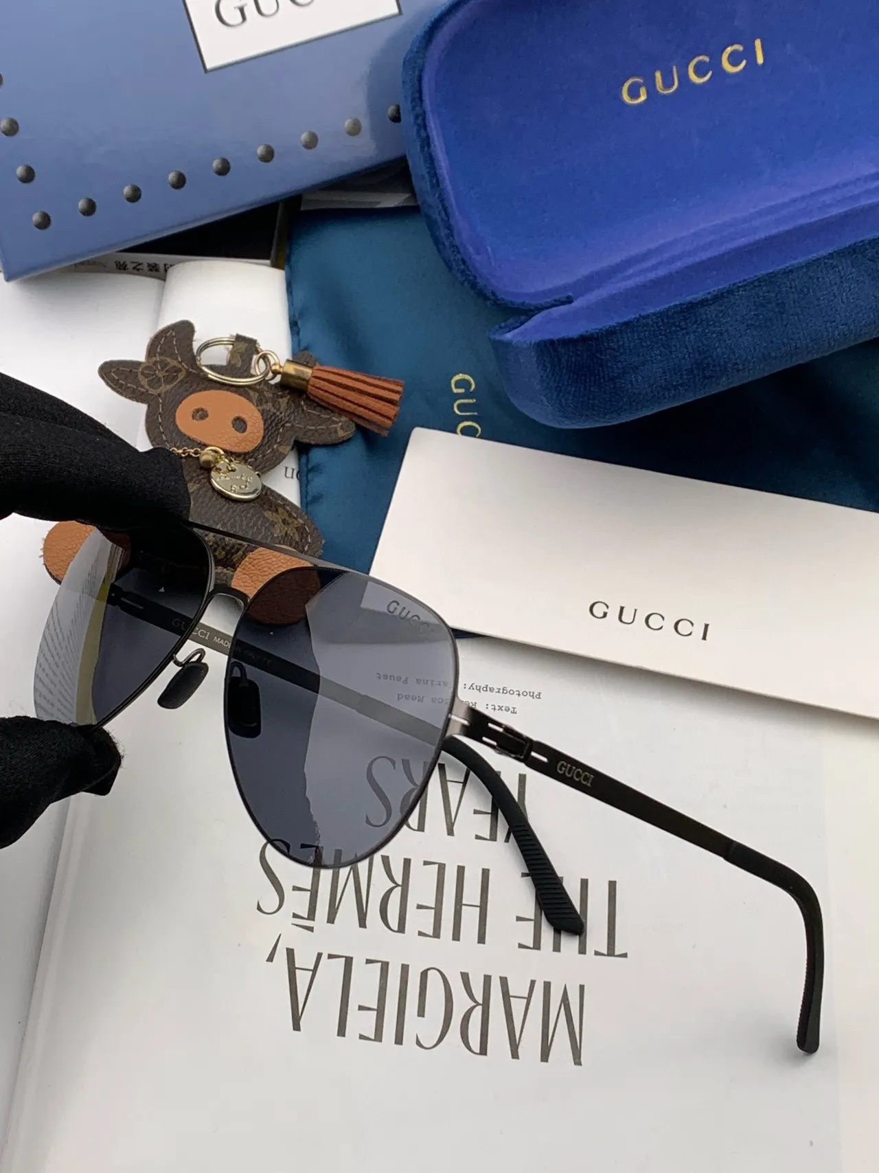 Gucci نظارات شمسية إطار معدني أسود رمادي رفيع شكل طيار ملهم 7