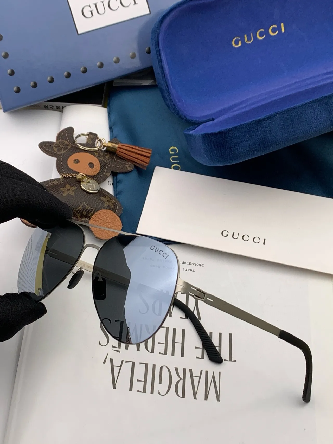 Gucci نظارات شمسية إطار معدني أسود رمادي رفيع شكل طيار ملهم 8