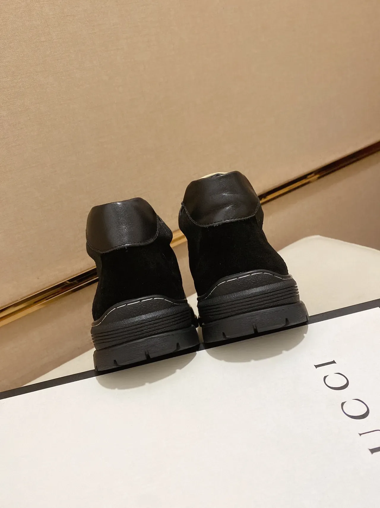 Gucci Black Red Mixed-Material Upper Web Stripe Accent Lifestyle Sneakers 2