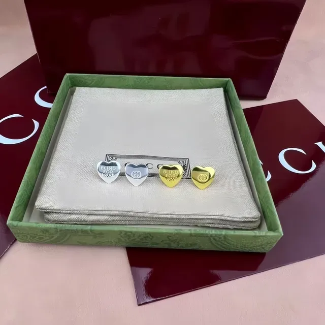 Gucci Blind for Love Heart Stud Earrings 4
