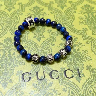 سوار Gucci أزرق فضي مصنوع من حجر ومعدن مرصع