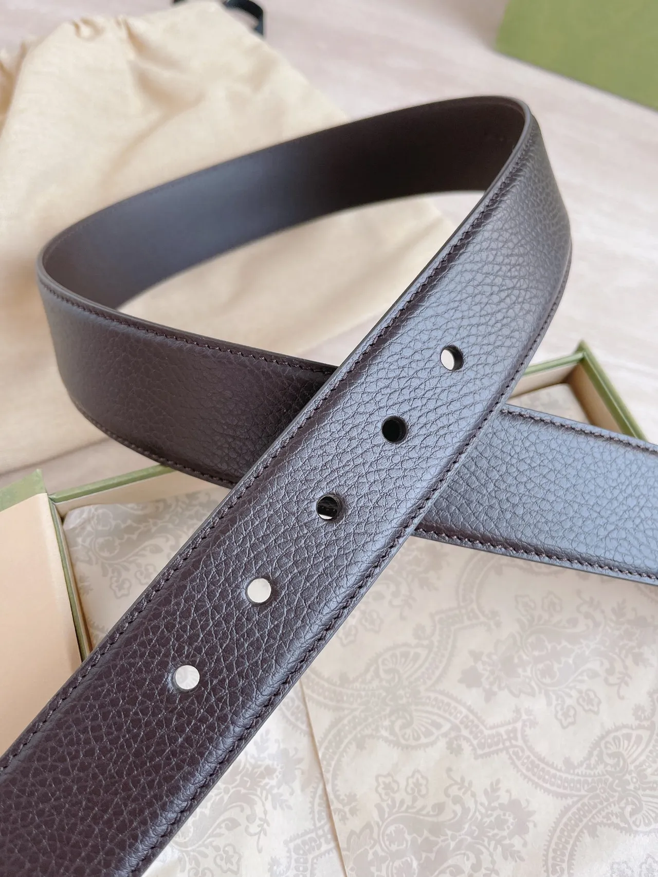 Gucci Cinto marrom prata texturizado fivela retangular de couro 2