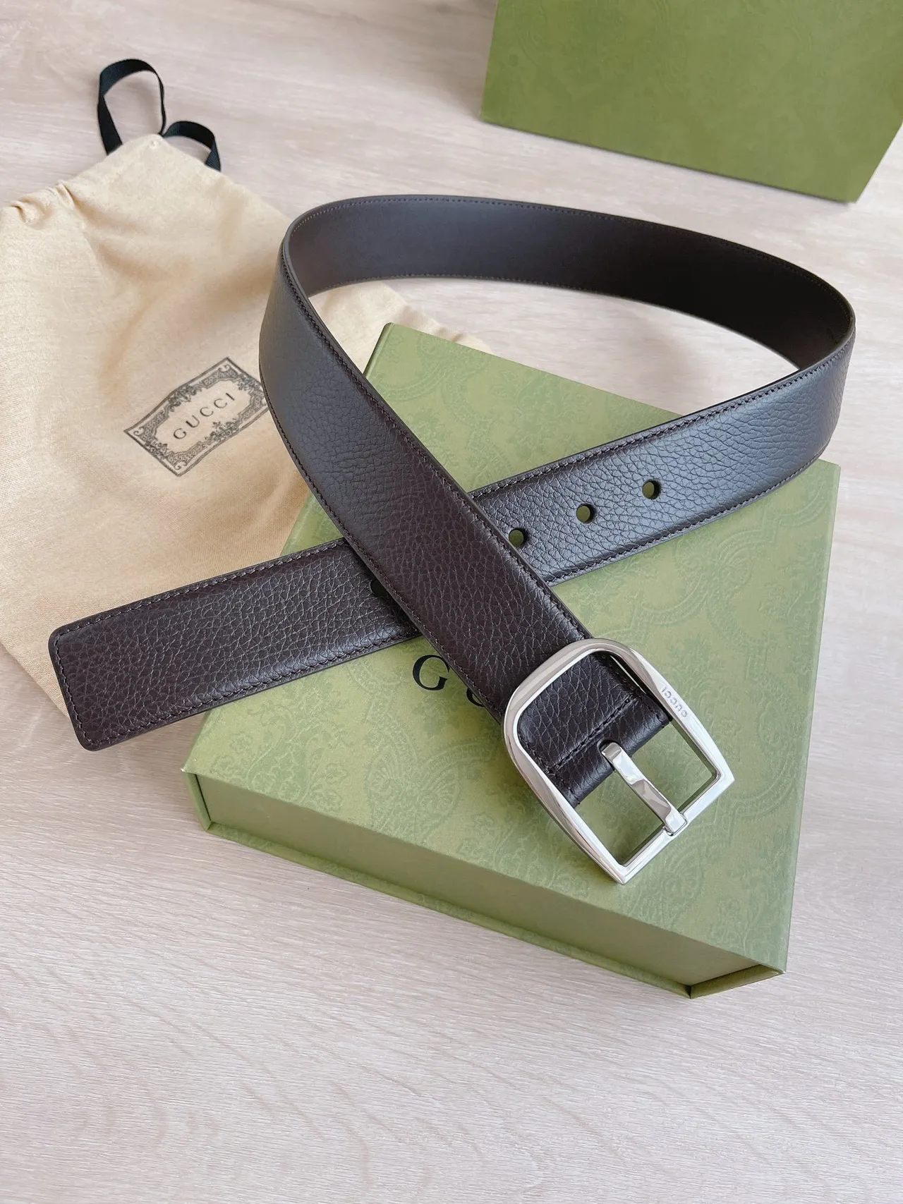 Gucci Cinto marrom prata texturizado fivela retangular de couro 5
