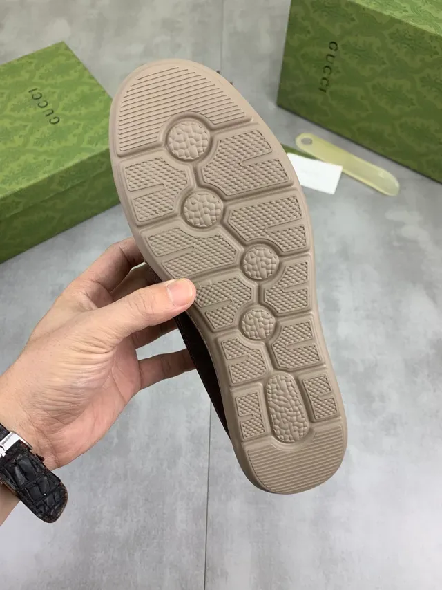 Gucci 棕色麂皮系带休闲鞋 2
