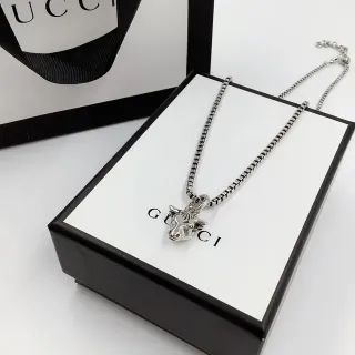 Gucci Pendentif Tête de Taureau Argent Chaîne Boîte Collier