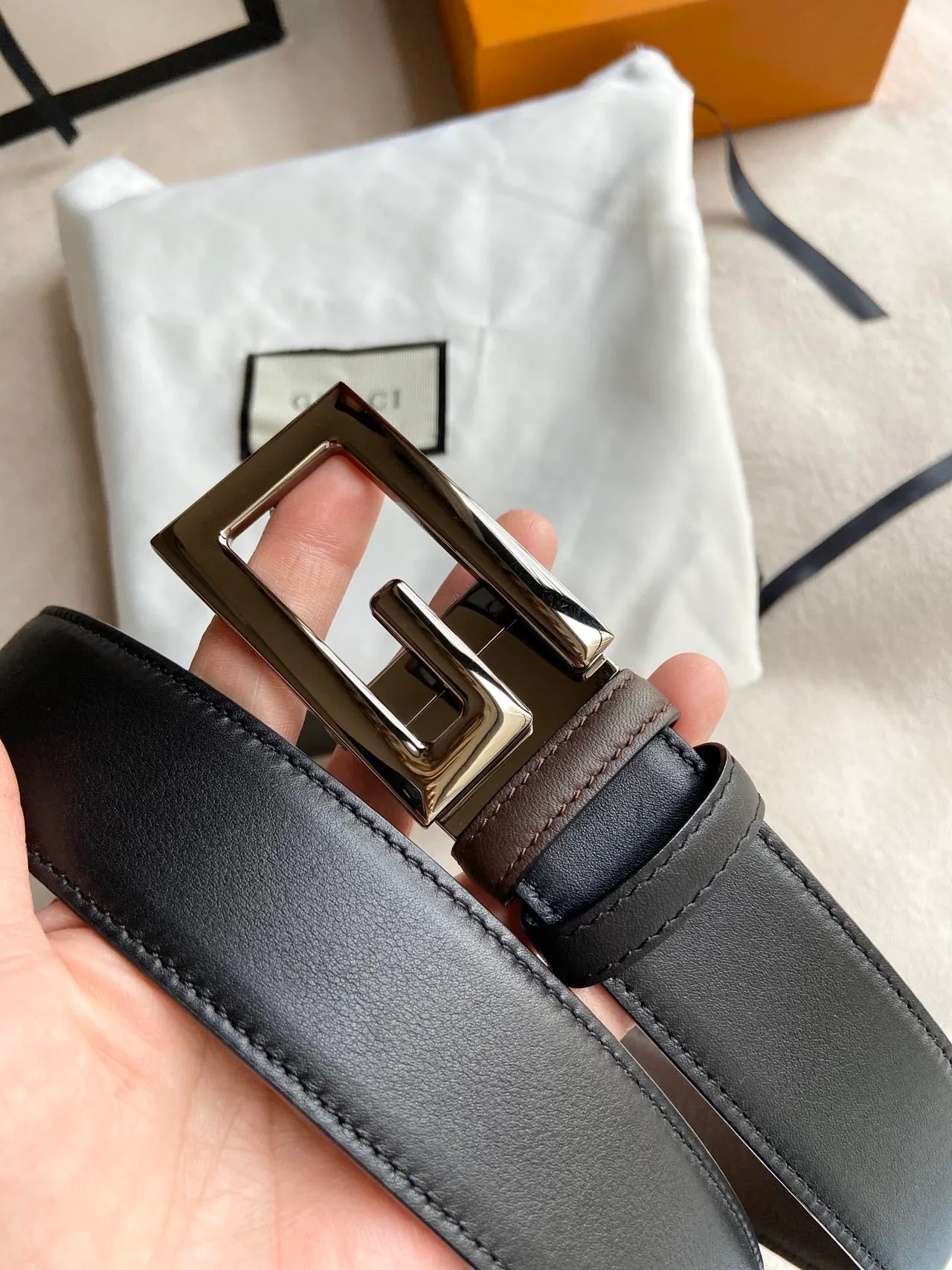 Gucci Double G Cinto de couro preto e marrom 4