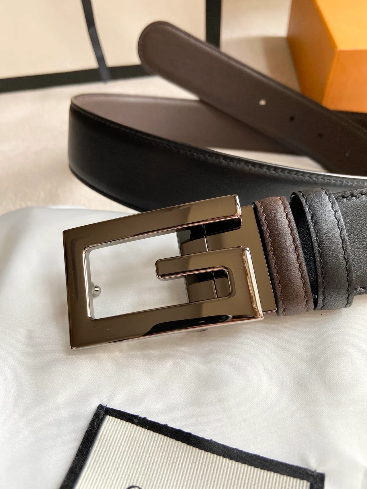 Gucci Double G Cinto de couro preto e marrom 5