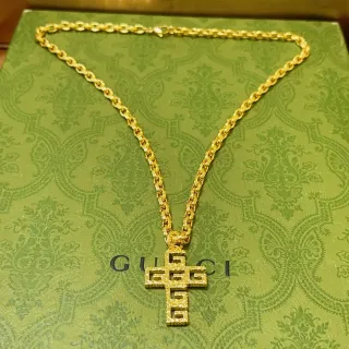 Gucci GG Pendente Cruz Colar Corrente Dourada
