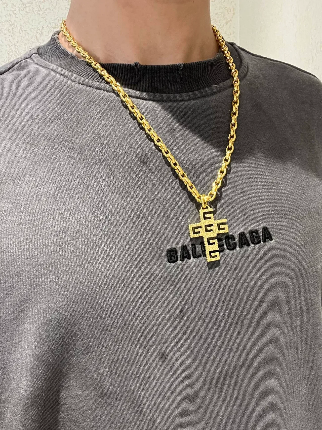 Gucci GG Pendente Cruz Colar Corrente Dourada 5