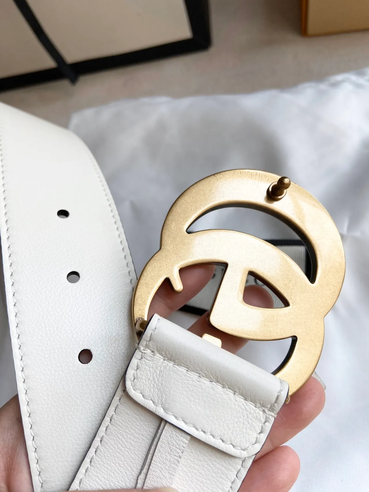 Gucci GG Marmont Beige Gold Interlocking G Buckle Smooth Strap Leather Belt 3
