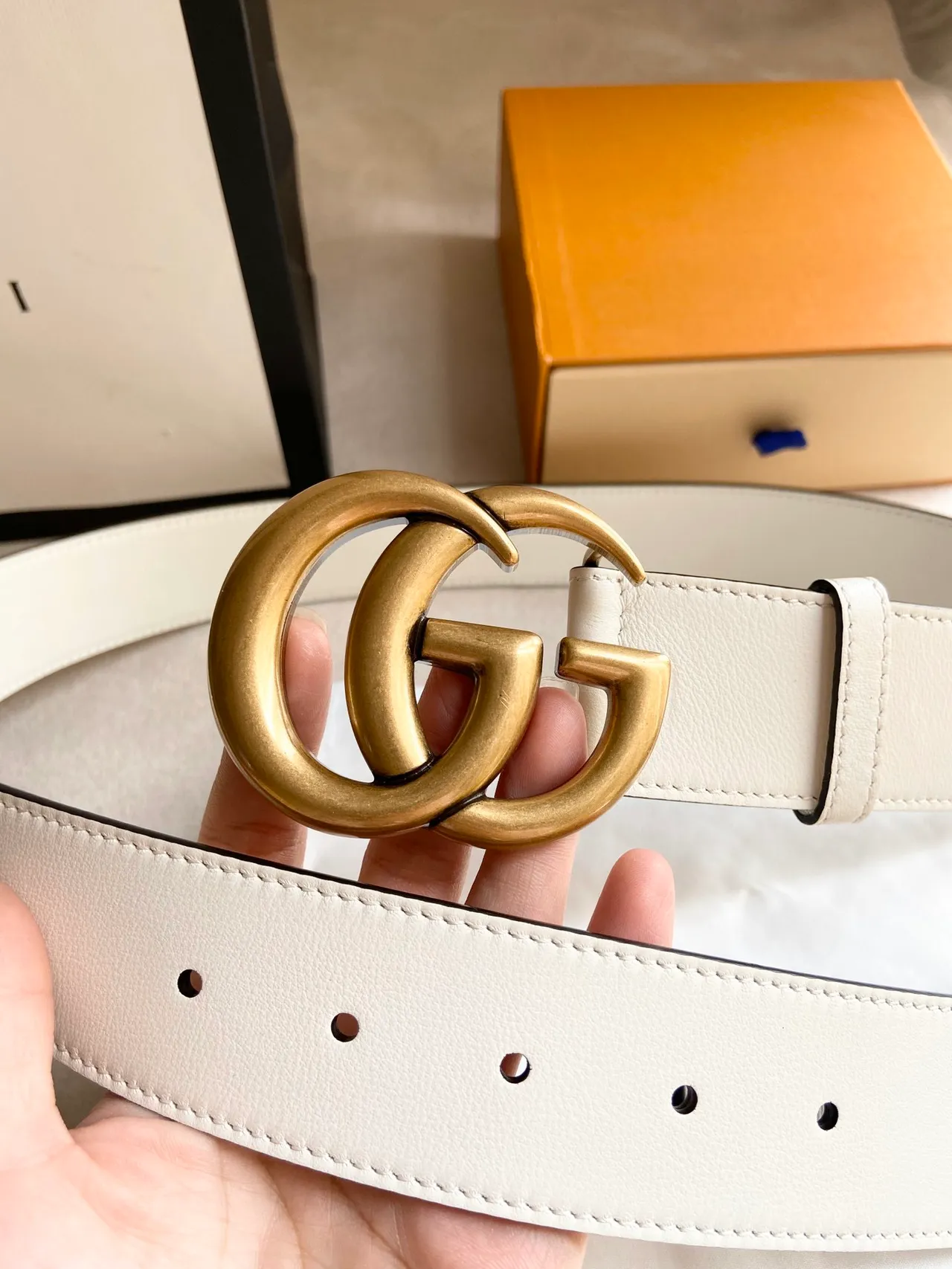 Gucci GG Marmont Beige Gold Interlocking G Buckle Smooth Strap Leather Belt 8