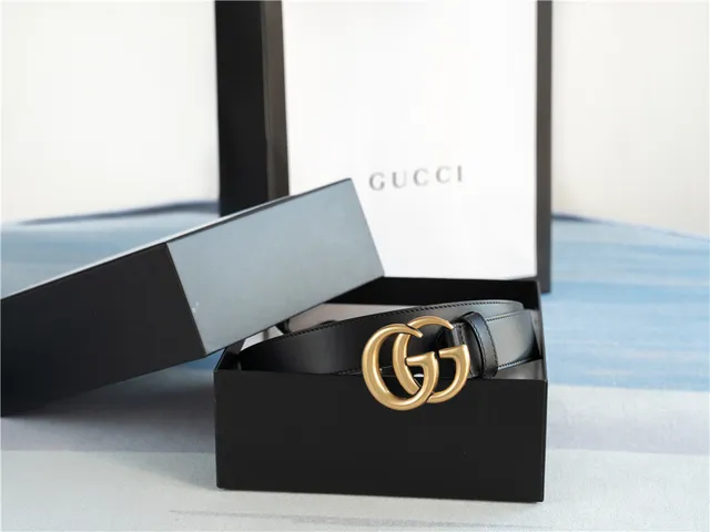 Gucci GG Marmont Black Gold Interlocking G Buckle Smooth Leather Belt 2
