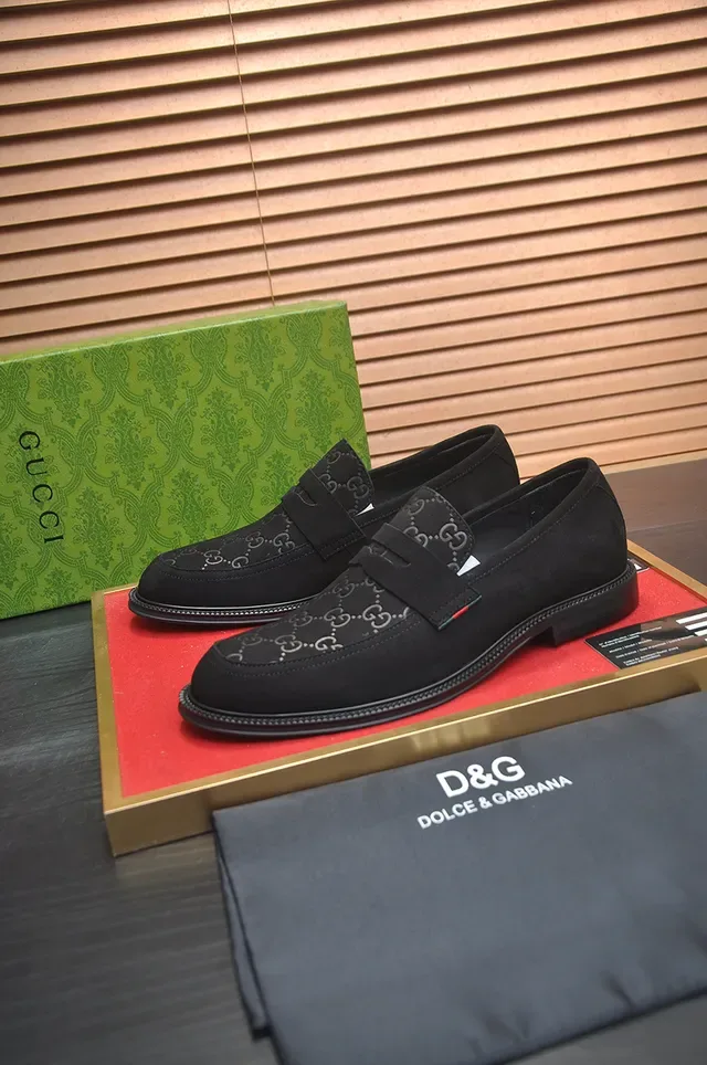 Gucci GG Marmont Loafer काला सूड 4