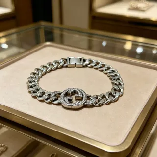 سوار Gucci GG Marmont Pavé Crystal Double G Curb Chain