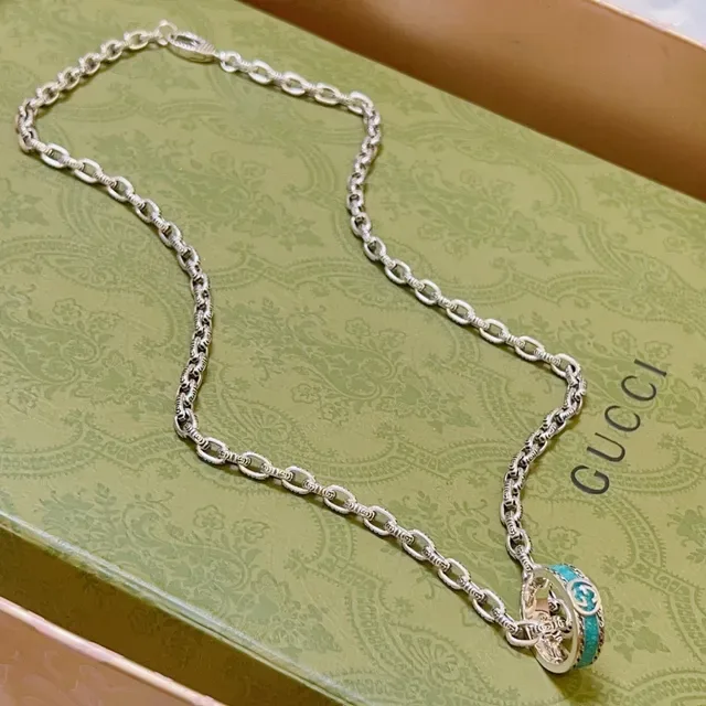 Gucci GG Marmont Cadena de eslabones plateada azul colgante doble aro giratorio 6