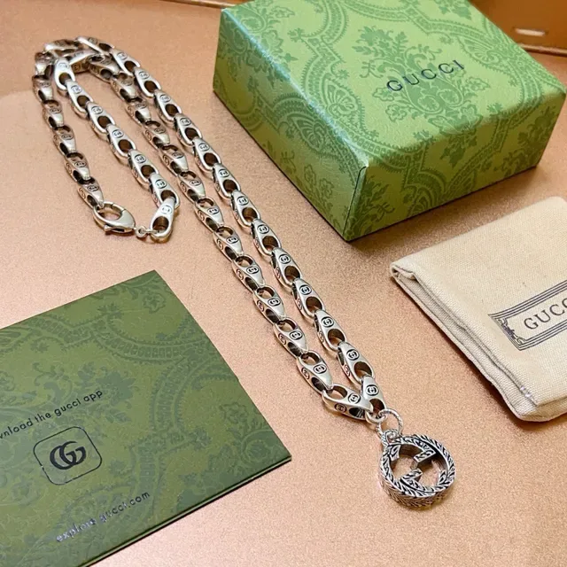 Gucci GG Marmont Silver Interlocking G Motif Oval-Link Chain Necklace 6
