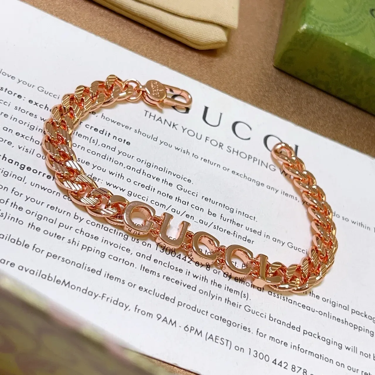 Gucci সোনার মোটা কার্ব চেইন Block-Letter Logo ব্রেসলেট 7