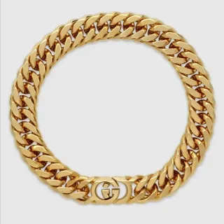 سوارة Gucci سلاسل كيرب-لينك ذهبية متشابكة قفل مزدوج-جي