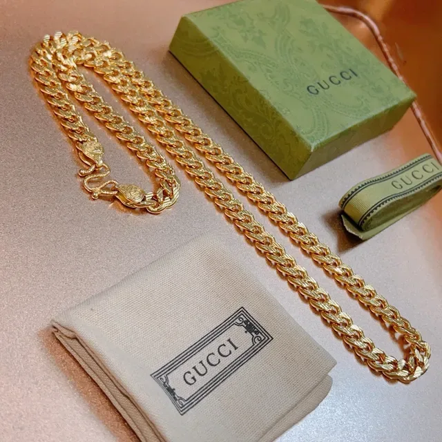 Gucci قلادة سلسلة كيرب لينك ذهبية مصقولة 7