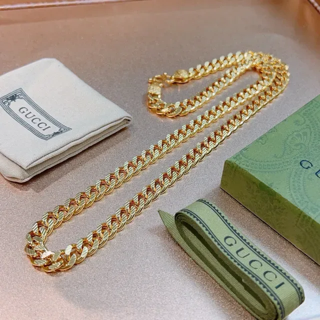 Gucci قلادة سلسلة كيرب لينك ذهبية مصقولة 8