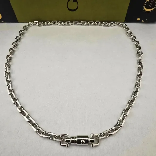 Gucci Gold Silver Layered Curb Chains Rectangular Toggle Clasps Necklace 8