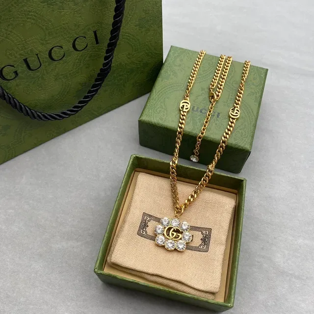 Gucci Gold Transparent Curb Chain Crystal-Encrusted Floral Pendant Necklace 6