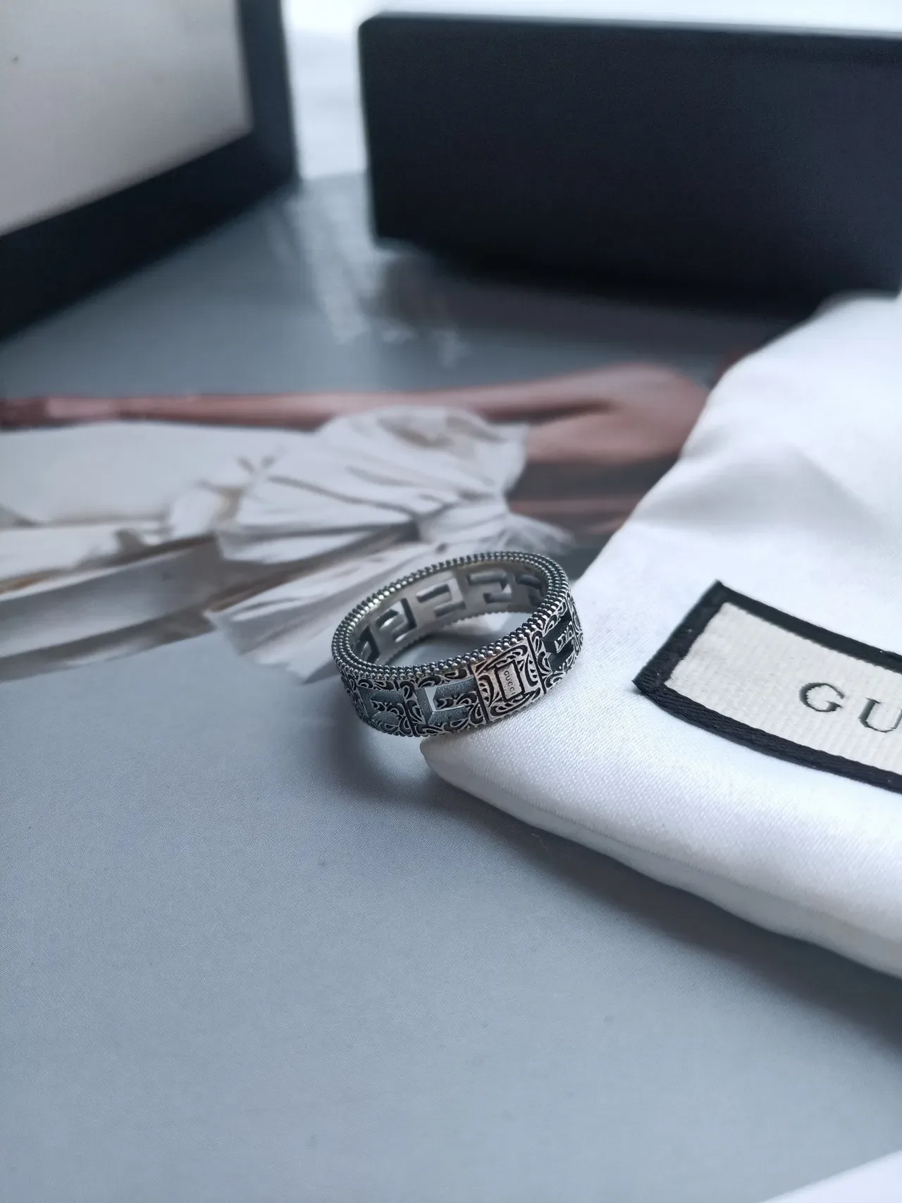 Gucci Greek Key Silver Black Wide Band Engraved Motif Ring 6