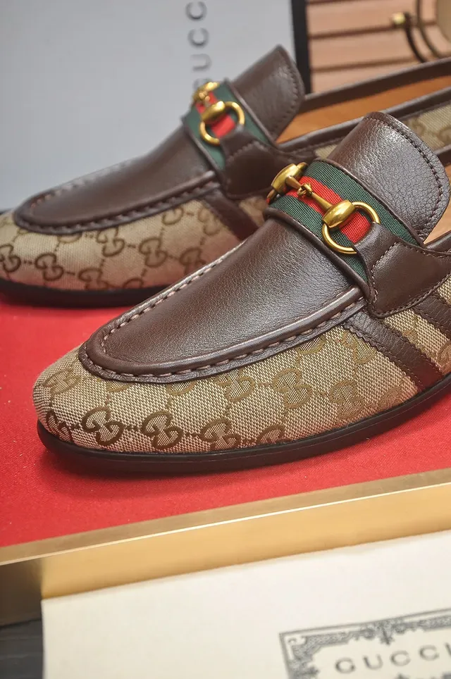 Gucci Horsebit 1955 米色和棕色 GG Monogram 乐福鞋 8