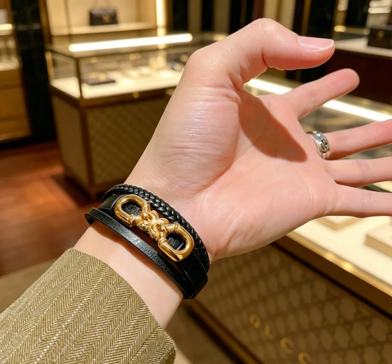 Gucci Horsebit 1955 أسود جلد مضفر ذهبي سوار 7